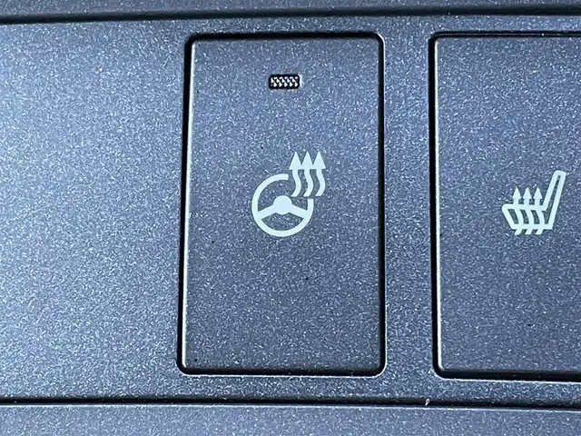 レクサス ＩＳ 300h Fスポーツ 山梨県 2021(令3)年 7.6万km ソニッククロム 純正10.3型ナビ/フルセグTV/バックモニター/ビルトインETC2.0/クルーズコントロール/セーフティシステムプラス/・リクラッシュセーフティ/・レーントレーシングアシスト/・オートマチックハイビーム/・ロードサインアシスト/・ドライバー異常時対応システム/ブラインドスポットモニター/パーキングサポートブレーキ/LEDヘッドランプ/オートライト/オートハイビーム/ディンプル革巻きステアリング/ステアリングヒーター/パドルシフト/レッド合皮スポーツシート/前席パワーシート/シートヒーター/純正19インチアルミホイール/スマートエントリー/スタートシステム/禁煙車