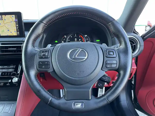 レクサス ＩＳ 300h Fスポーツ 山梨県 2021(令3)年 7.6万km ソニッククロム 純正10.3型ナビ/フルセグTV/バックモニター/ビルトインETC2.0/クルーズコントロール/セーフティシステムプラス/・リクラッシュセーフティ/・レーントレーシングアシスト/・オートマチックハイビーム/・ロードサインアシスト/・ドライバー異常時対応システム/ブラインドスポットモニター/パーキングサポートブレーキ/LEDヘッドランプ/オートライト/オートハイビーム/ディンプル革巻きステアリング/ステアリングヒーター/パドルシフト/レッド合皮スポーツシート/前席パワーシート/シートヒーター/純正19インチアルミホイール/スマートエントリー/スタートシステム/禁煙車