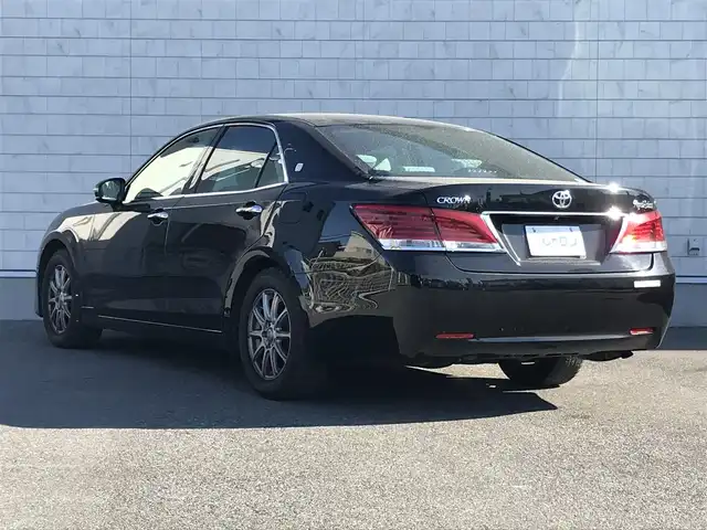 トヨタ クラウン ロイヤル ロイヤルサルーン 栃木県 2013(平25)年 14.2万km ブラック (株)IDOMが運営する【じしゃロン小山店】の自社ローン対象車両になります。こちらは現金ご利用時の価格です。/自社ローンご希望の方は別途その旨お申付け下さい。//禁煙車/純正フルセグナビ/（CD/DVD/AM/FMラジオ）/(Bluetooth)/スマートキー/プッシュスタート/バックカメラ/ＥＴＣ/クルーズコントロール/パワーシート/ステアリングリモコン/電動格納ドアミラー/パワーウインドウ/オートライト/防眩ミラー