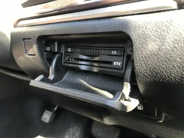 トヨタ クラウン ロイヤル ロイヤルサルーン 栃木県 2013(平25)年 14.2万km ブラック (株)IDOMが運営する【じしゃロン小山店】の自社ローン対象車両になります。こちらは現金ご利用時の価格です。/自社ローンご希望の方は別途その旨お申付け下さい。//禁煙車/純正フルセグナビ/（CD/DVD/AM/FMラジオ）/(Bluetooth)/スマートキー/プッシュスタート/バックカメラ/ＥＴＣ/クルーズコントロール/パワーシート/ステアリングリモコン/電動格納ドアミラー/パワーウインドウ/オートライト/防眩ミラー