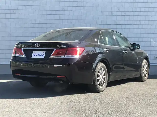 トヨタ クラウン ロイヤル ロイヤルサルーン 栃木県 2013(平25)年 14.2万km ブラック (株)IDOMが運営する【じしゃロン小山店】の自社ローン対象車両になります。こちらは現金ご利用時の価格です。/自社ローンご希望の方は別途その旨お申付け下さい。//禁煙車/純正フルセグナビ/（CD/DVD/AM/FMラジオ）/(Bluetooth)/スマートキー/プッシュスタート/バックカメラ/ＥＴＣ/クルーズコントロール/パワーシート/ステアリングリモコン/電動格納ドアミラー/パワーウインドウ/オートライト/防眩ミラー