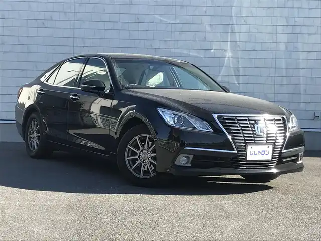 トヨタ クラウン ロイヤル ロイヤルサルーン 栃木県 2013(平25)年 14.2万km ブラック (株)IDOMが運営する【じしゃロン小山店】の自社ローン対象車両になります。こちらは現金ご利用時の価格です。/自社ローンご希望の方は別途その旨お申付け下さい。//禁煙車/純正フルセグナビ/（CD/DVD/AM/FMラジオ）/(Bluetooth)/スマートキー/プッシュスタート/バックカメラ/ＥＴＣ/クルーズコントロール/パワーシート/ステアリングリモコン/電動格納ドアミラー/パワーウインドウ/オートライト/防眩ミラー
