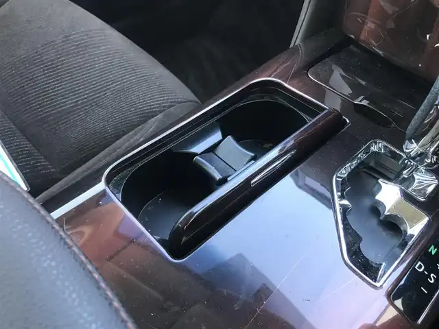 トヨタ クラウン ロイヤル ロイヤルサルーン 栃木県 2013(平25)年 14.2万km ブラック (株)IDOMが運営する【じしゃロン小山店】の自社ローン対象車両になります。こちらは現金ご利用時の価格です。/自社ローンご希望の方は別途その旨お申付け下さい。//禁煙車/純正フルセグナビ/（CD/DVD/AM/FMラジオ）/(Bluetooth)/スマートキー/プッシュスタート/バックカメラ/ＥＴＣ/クルーズコントロール/パワーシート/ステアリングリモコン/電動格納ドアミラー/パワーウインドウ/オートライト/防眩ミラー