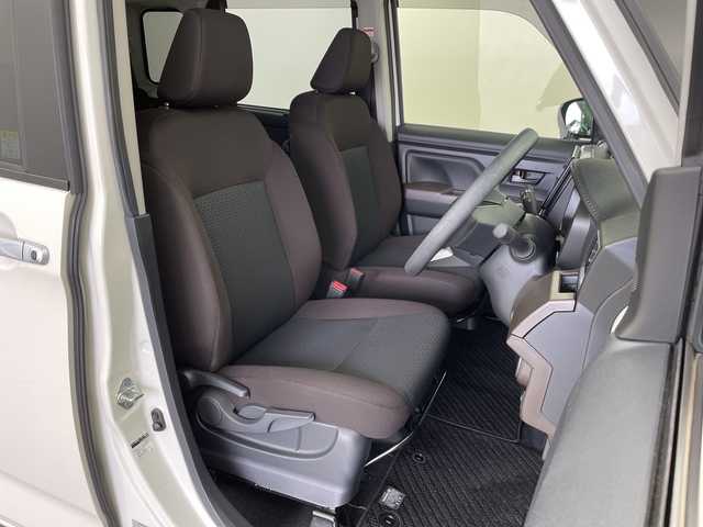 トヨタ ルーミー G 新潟県 2023(令5)年 2万km パールホワイトⅢ 純正ディスプレイオーディオ/全方位カメラ/スマートアシスト/　・衝突軽減ブレーキ/　・先行車発信お知らせ/　・車線逸脱警報/　・標識認識/　・ふらつき警報/前後ドライブレコーダー/ビルトインETC/両側パワースライドドア/コーナーセンサー/オートライト/オートハイビーム/LEDヘッドライト/アイドリングストップ/プッシュスタート/前席シートヒーター/オートドアミラー/純正フロアマット/純正ドアバイザー/スペアキー×1