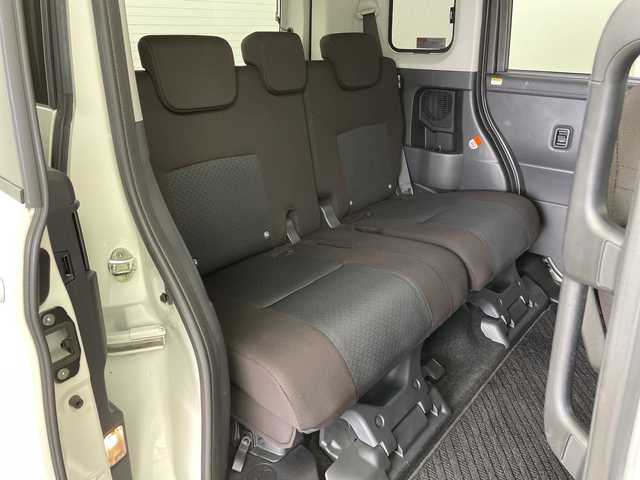 トヨタ ルーミー G 新潟県 2023(令5)年 2万km パールホワイトⅢ 純正ディスプレイオーディオ/全方位カメラ/スマートアシスト/　・衝突軽減ブレーキ/　・先行車発信お知らせ/　・車線逸脱警報/　・標識認識/　・ふらつき警報/前後ドライブレコーダー/ビルトインETC/両側パワースライドドア/コーナーセンサー/オートライト/オートハイビーム/LEDヘッドライト/アイドリングストップ/プッシュスタート/前席シートヒーター/オートドアミラー/純正フロアマット/純正ドアバイザー/スペアキー×1