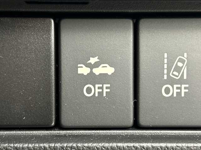 スズキ スイフト スポーツ セーフティPKG 三重県 2018(平30)年 2.3万km プレミアムシルバーメタリック /純正ディラーオプション8インチナビ【CN-RZ83】/CD/DVD/フルセグTV/Bluetooth/SD/AM/FM//全方位モニター//衝突軽減ブレーキ//クルーズコントロール//ETC//シートヒーター//革巻きステアリング//ステアリングリモコン//ステアリングチルド機構//パドルシフト//LED//オートライト//フォグランプ//ウィンカー・電動格納式ミラー//リアワイパー//純正フロアマット//純正17インチアルミ