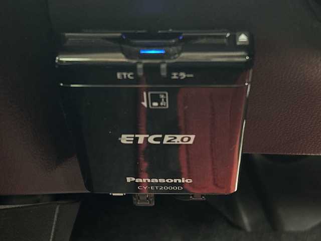 スズキ スイフト スポーツ セーフティPKG 三重県 2018(平30)年 2.3万km プレミアムシルバーメタリック /純正ディラーオプション8インチナビ【CN-RZ83】/CD/DVD/フルセグTV/Bluetooth/SD/AM/FM//全方位モニター//衝突軽減ブレーキ//クルーズコントロール//ETC//シートヒーター//革巻きステアリング//ステアリングリモコン//ステアリングチルド機構//パドルシフト//LED//オートライト//フォグランプ//ウィンカー・電動格納式ミラー//リアワイパー//純正フロアマット//純正17インチアルミ