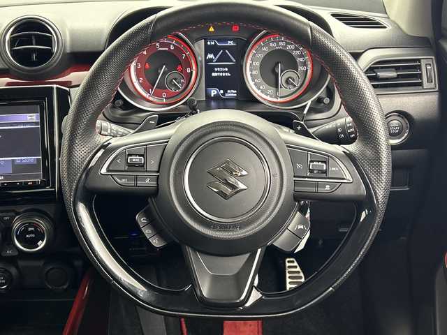 スズキ スイフト スポーツ セーフティPKG 三重県 2018(平30)年 2.3万km プレミアムシルバーメタリック /純正ディラーオプション8インチナビ【CN-RZ83】/CD/DVD/フルセグTV/Bluetooth/SD/AM/FM//全方位モニター//衝突軽減ブレーキ//クルーズコントロール//ETC//シートヒーター//革巻きステアリング//ステアリングリモコン//ステアリングチルド機構//パドルシフト//LED//オートライト//フォグランプ//ウィンカー・電動格納式ミラー//リアワイパー//純正フロアマット//純正17インチアルミ