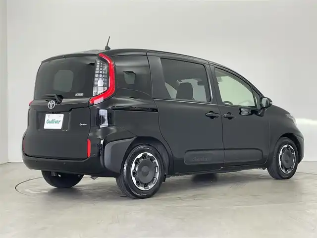トヨタ シエンタ ハイブリッド Z 埼玉県 2024(令6)年 0.7万km ブラック 純正10.5型ディスプレイオーディオ　パノラミックビューモニター　両側パワースライドドア　トヨタセーフティセンス　レーサークルーズコントロール　ディスプレイ内蔵前後ドライブレコーダー　ETC２．０　リアサーキュレーター　ブラインドスポットモニタリング　前後クリアランスソナー　オートLEDヘッドライト　オートマチックハイビーム