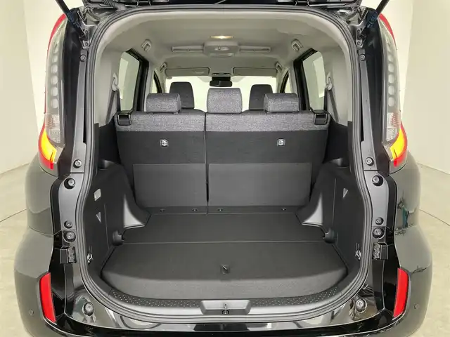 トヨタ シエンタ ハイブリッド Z 埼玉県 2024(令6)年 0.7万km ブラック 純正10.5型ディスプレイオーディオ　パノラミックビューモニター　両側パワースライドドア　トヨタセーフティセンス　レーサークルーズコントロール　ディスプレイ内蔵前後ドライブレコーダー　ETC２．０　リアサーキュレーター　ブラインドスポットモニタリング　前後クリアランスソナー　オートLEDヘッドライト　オートマチックハイビーム