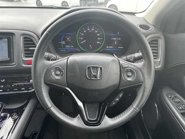 ホンダ ヴェゼル ハイブリッド Z 熊本県 2014(平26)年 10.8万km クリスタルブラックパール (株)IDOMが運営する【じしゃロン熊本店】の自社ローン専用車両になります。こちらは現金またはオートローンご利用時の価格です。自社ローンご希望の方は別途その旨お申付け下さい　/社外ナビ/バックカメラ/フルセグテレビ/DVD/CD/Bluetooth接続/ETC/ハーフレザーシート/シートヒーター/クルーズコントロール/LEDヘッドライト/オートライト/スマートキー/純正アルミホイール