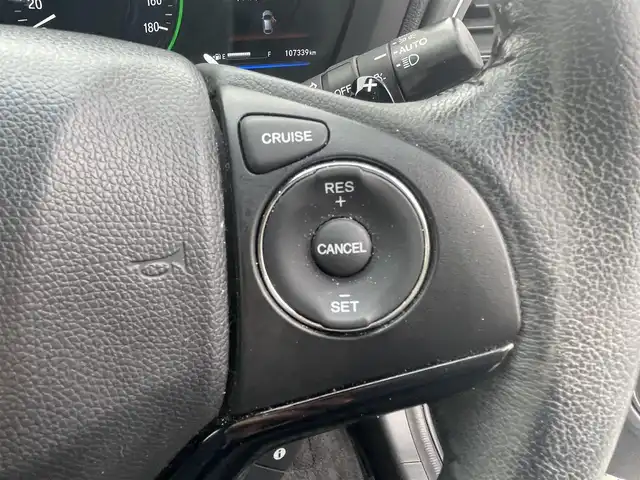 ホンダ ヴェゼル ハイブリッド Z 熊本県 2014(平26)年 10.8万km クリスタルブラックパール (株)IDOMが運営する【じしゃロン熊本店】の自社ローン専用車両になります。こちらは現金またはオートローンご利用時の価格です。自社ローンご希望の方は別途その旨お申付け下さい　/社外ナビ/バックカメラ/フルセグテレビ/DVD/CD/Bluetooth接続/ETC/ハーフレザーシート/シートヒーター/クルーズコントロール/LEDヘッドライト/オートライト/スマートキー/純正アルミホイール