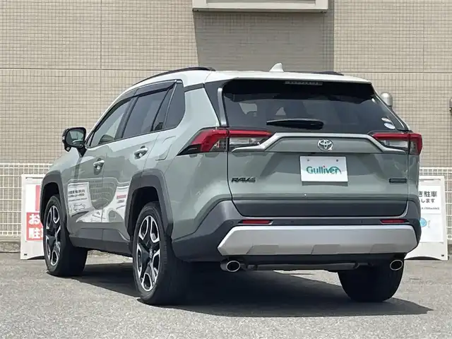 トヨタ ＲＡＶ４ アドベンチャー 山口県 2020(令2)年 3.2万km アッシュグレーメタリック/アーバンカーキ 4WD/9型SDナビ フルセグTV CD DVD BT/バックカメラ/ビルトイン ETC/スマートキー 2個/19インチ アルミホイール/コーナーセンサー/黒レザーシート/パワーシート/衝突被害軽減ブレーキ/レーンアシスト/レーダークルーズコントロール/オートマチックハイビーム/LEDオートヘッドライト/フォグライト/ドラレコ/ステアリングリモコン/W サイド カーテン ニー エアバッグ/保証書 取説 ナビ取説/禁煙車