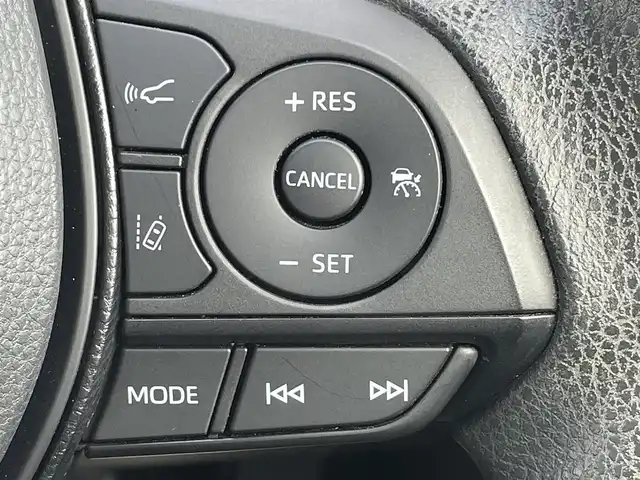 トヨタ ＲＡＶ４ アドベンチャー 山口県 2020(令2)年 3.2万km アッシュグレーメタリック/アーバンカーキ 4WD/9型SDナビ フルセグTV CD DVD BT/バックカメラ/ビルトイン ETC/スマートキー 2個/19インチ アルミホイール/コーナーセンサー/黒レザーシート/パワーシート/衝突被害軽減ブレーキ/レーンアシスト/レーダークルーズコントロール/オートマチックハイビーム/LEDオートヘッドライト/フォグライト/ドラレコ/ステアリングリモコン/W サイド カーテン ニー エアバッグ/保証書 取説 ナビ取説/禁煙車