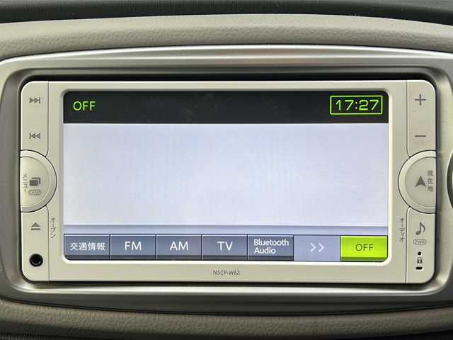 トヨタ ヴィッツ U 茨城県 2013(平25)年 6.9万km ジンバックメタリック Bluetooth接続/スマートキー/スペアキー1本/スペアタイヤ/取扱説明書/記録簿/ワンセグテレビ/オートライト/ダブルエアバッグ/純正フロアマット