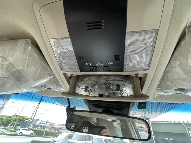 トヨタ ランドクルーザー プラド TX 埼玉県 2021(令3)年 4.8万km ホワイトパールクリスタルシャイン ワンオーナー/メモリナビ/フルセグテレビ/バックカメラ/ウィンカーミラー/クルーズコントロール/ドアバイザー/プッシュスタート/ETC/スペアキー