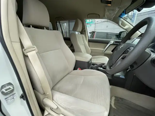 トヨタ ランドクルーザー プラド TX 埼玉県 2021(令3)年 4.8万km ホワイトパールクリスタルシャイン ワンオーナー/メモリナビ/フルセグテレビ/バックカメラ/ウィンカーミラー/クルーズコントロール/ドアバイザー/プッシュスタート/ETC/スペアキー