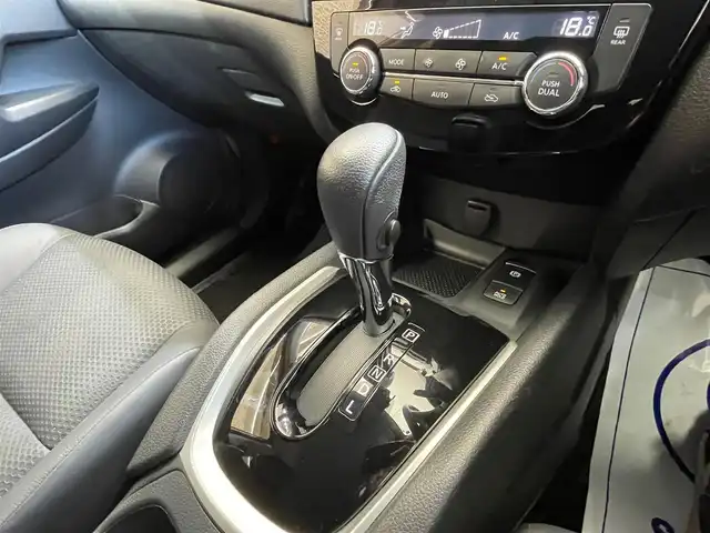 日産 エクストレイル 20Xi 岩手県 2019(平31)年 6.4万km ギャラクシーゴールド ４WD/プロパイロット/クルーズコントロール/レーンアシスト/全方位カメラ/シートヒーター/寒冷地仕様/エマージェンシーブレーキ/４X４-i/パワーバックドア/コーナーセンサー/横滑り防止装置/アイドリングストップ/純正ナビ（Bluetooth CD DVD Blu-ray　USB フルセグ）/LEDヘッドライト/オートハイビーム/ダウンヒルアシスト/オートホールドブレーキ/ステアリングスイッチ/ドライブレコーダー/ETC/インテリジェントルームミラー/純正１８インチアルミホイール
