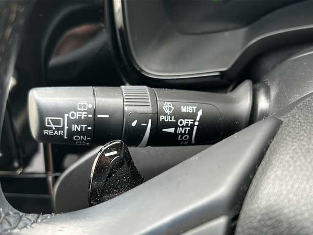 ホンダ シャトル ハイブリッド Z ホンダセンシング 石川県 2019(令1)年 4.5万km クリスタルブラックパール 冬タイヤ車載　/4WD/社外ナビ（AVIC-RL710）/【AM/FM/CD/DBVD/Bluetooth Audio/フルセグ】　/前方ドラレコ（CS-21F）　/バックカメラ　/ビルドインＥＴＣ　/前席シートヒーター　/ホンダセンシング　/・衝突軽減ブレーキ/・誤発進抑制機能/・レーンキープアシスト/・標識認識機能/・オートハイビーム/コンフォートビューパッケージ　/・ヒーテッドドアミラー/・熱線入りフロントウィンドウ