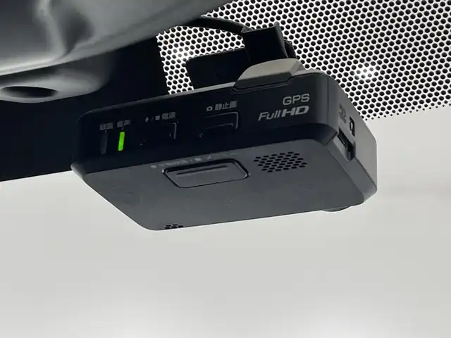 日産 ノート e－パワー メダリスト 栃木県 2018(平30)年 2.4万km ピンク 社外ナビ/（CD/DVD/ワンセグTV/Bluetooth）/バックカメラ/全方位カメラ/エマージェンシーブレーキ/車線逸脱警報/コーナーセンサー/ETC/ハーフレザーシート/禁煙車/デジタルインナーミラー/オートライト/LEDヘッドライト/横滑り防止機能/フォグランプ/スマートキー/プッシュスタート/ステアリングスイッチ/電動格納ミラー/社外アルミホイール/純正フロアマット