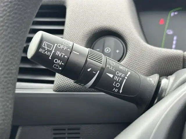 ホンダ フィット e:HEVクロスター 滋賀県 2020(令2)年 4.3万km ルナシルバーM 純正8型ナビ/CD/DVD/Bluetooth/フルセグTV/バックカメラ/ホンダセンシング/レーダークルーズコントロール/レーンキープアシスト/ETC/レザー調シートカバー/ステアリングスイッチ/前後ドラレコ/LEDヘッドライト/オートライト/前後ドラレコ/電動パーキング/ブレーキホールド/純正アルミホイール
