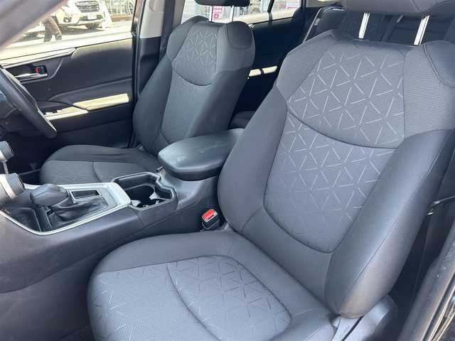 トヨタ ＲＡＶ４ X 群馬県 2021(令3)年 3.4万km 黒 ワンオーナー/ナビゲーション/ワンセグテレビ/CD＆DVD/ブルートゥース接続/バックカメラ/アイドリングストップ/アダプティブクルーズ/衝突軽減ブレーキ/車線逸脱警報/スマートキーX2個/プッシュスタート/ETC/コーナーセンサー/横滑り防止/盗難防止装置/保証書/取扱説明書/整備手帳