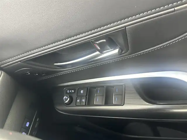 トヨタ ハリアー ハイブリッド Z レザーパッケージ 愛知県 2020(令2)年 5.7万km プレシャスブラックパール モデリスタエアロパーツセット　グランブレイズスタイル　　/　　・フロントスポイラー（LED付）/　　・サイドスカート/　　・リヤスタイリングキット/純正リアスポイラー/サイドバイザー/JBLサウンドシステム/　　・JBL専用9スピーカー/　　・JBL専用アンプ/スカッフイルミネーション/純正フロアマット（エクセレントタイプ）/純正ラゲージトレイ/HUD/ビルトインETC/純正ディスプレイオーディオ（コネクテッドナビ対応）/デジタルインナーミラー（前後方録画機能付）/ステアリングリモコン/ステアリングヒーター/ワイヤレス充電器/パノラミックビューモニター/前席パワーシート/前席ベンチレーション/パワーシート/シートメモリー/パノラマルーフ/パワーバックドア/トヨタセーフティセンス/　　・プリクラッシュセーフティ/　　・レーンディバーチャーアラート/　　・レーダークルーズコントロール/　　・オートマチックハイビーム/　　・ロードサインアシスト/LEDヘッドライト/フォグランプ/スマートキー