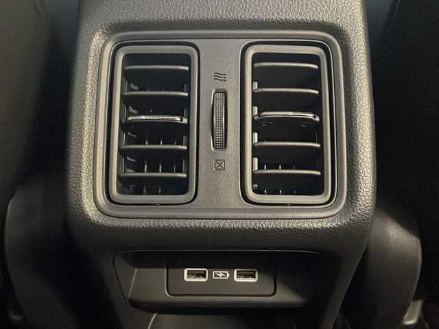 ホンダ ヴェゼル ハイブリッド e:HEV Z 熊本県 2024(令6)年 1.2万km ミッドナイトブルービームM 純正ナビ/（フルセグ/Bluetooth/CD/DVD/SD）/ダウンヒルアシストコントロール/衝突軽減ブレーキ/レーンキープアシスト/アダプティブクルーズコントロール/ブラインドスポットモニター/パワーバックドア/ハーフレザーシート/シートヒーター/ステアリングヒーター/ETC/バックカメラ/スマートキー/プッシュスタート/LEDヘッドライト