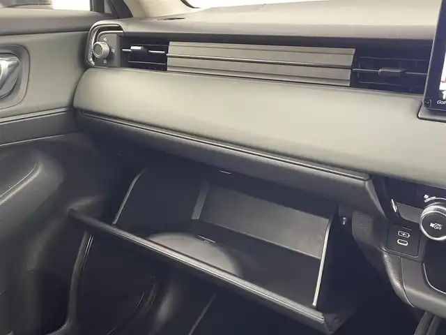 ホンダ ヴェゼル ハイブリッド e:HEV X HuNTパッケージ 埼玉県 2024(令6)年 0.5万km プラチナホワイトパール 純正ナビ/(Bluetooth/AUX/USB/CD/DVD/AM/FM)/地デジフルセグ/バックカメラ/前後ドライブレコーダー/ETC/Honda SENSING/・衝突軽減ブレーキ/・アダプティブクルーズコントロール/・先行車発進お知らせ機能/・路外逸脱抑制機能/・標識認識機能/・オートハイビーム/パドルシフト/ルーフレール/ドライブモードセレクト/ダウンヒルアシストコントロール/電子パーキングシステム/ブレーキホールド/ウィンカーミラー/フロントフォグランプ/ステアリングリモコン/純正16インチアルミホイール