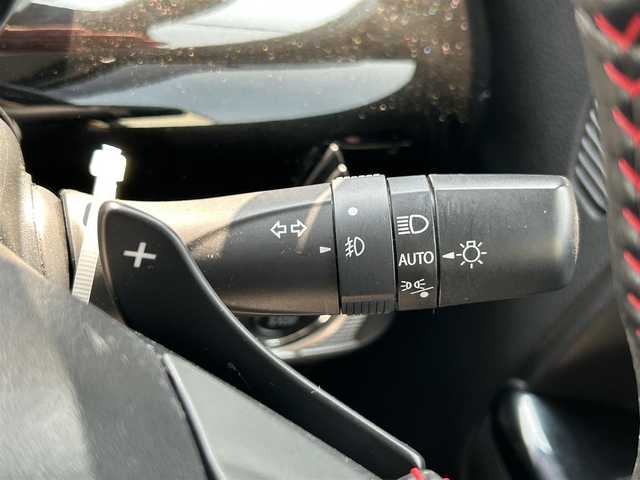 スズキ スペーシア カスタム HYBRID XS ターボ 佐賀県 2020(令2)年 5.9万km ピュアホワイトパール/ブラック2トーン デュアルセンサーブレーキサポート/リアセンサー/レーダークルーズコントロール/純正8インチSDナビ/・全方位モニター/・フルセグTV/BT/CD/DVD/両側パワースライドドア/純正15インチAW/LEDヘッドライト/オートライト/フォグランプ/ハーフレザーシート（合皮）/シートヒーター/革巻きステアリング/パドルシフト/ETC/リアサーキュレーター/リアサンシェード/リアシートテーブル/電動格納ミラー/フロアマット/ドアバイザー/エアバックW/サイド/カーテン