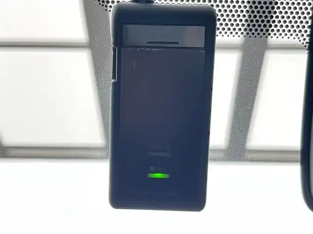 トヨタ アクア G GRスポーツ 三重県 2019(平31)年 5.4万km ホワイトパールクリスタルシャイン 純正ナビ（Bluetooth/AM/FM/DISC/地デジTV/SD）/ナビレディパッケージ/バックカメラ/ドライブレコーダー(前)/ETC/セーフティセンス（歩行者検知機能付プリクラッシュセーフティシステム/レーンディパーチャーアラート/オートマチックハイビーム）/クルーズコントロール/165/50R16タイヤ/１６インチ5本ツインスポークアルミホイール/専用サスペンション/ダークスモーク加飾LEDヘッドランプ/オートライト/専用剛性アップパーツ（スポット溶接追加/リアバンパーリインフォース）/ボディ同色サイドシルスポイラー/ボディ同色リアスポイラー/リアエアロバンパー/「ＧＲ SPORT」エンブレム（フロント/フロントフェンダー/リア）/ブラック合皮/ブランノーブコンビスポーツシート（「GR」エンブレム）/アームレスト付センターコンソールボックス/スマートエントリー/スタートシステム(「GR」ロゴ入ブラックスイッチ)/開口部4角形メッキ横バー付無塗装ハニカムメッシュフロントエアロバンパー/LEDフロントフォグランプ