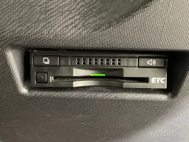 トヨタ アクア G G’s 栃木県 2015(平27)年 5.9万km ライムホワイトパールクリスタルシャイン 純正ナビ/(Bluetooth/CD/DVD/フルセグTV/MSV/SD)/ミラー型ドラレコ/バックカメラ/ETC/ハーフレザーシート/オートライト/LEDヘッドライト/横滑り防止装置/フォグランプ/スマートキー/プッシュスタート/アイドリングストップ/ステアリングスイッチ/ウィンカーミラー/電動格納ミラー/純正17インチアルミホイール/純正フロアマット/デイライト/ドアバイザー