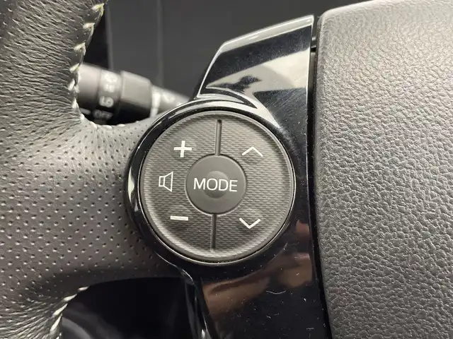 トヨタ アクア G G’s 栃木県 2015(平27)年 5.9万km ライムホワイトパールクリスタルシャイン 純正ナビ/(Bluetooth/CD/DVD/フルセグTV/MSV/SD)/ミラー型ドラレコ/バックカメラ/ETC/ハーフレザーシート/オートライト/LEDヘッドライト/横滑り防止装置/フォグランプ/スマートキー/プッシュスタート/アイドリングストップ/ステアリングスイッチ/ウィンカーミラー/電動格納ミラー/純正17インチアルミホイール/純正フロアマット/デイライト/ドアバイザー