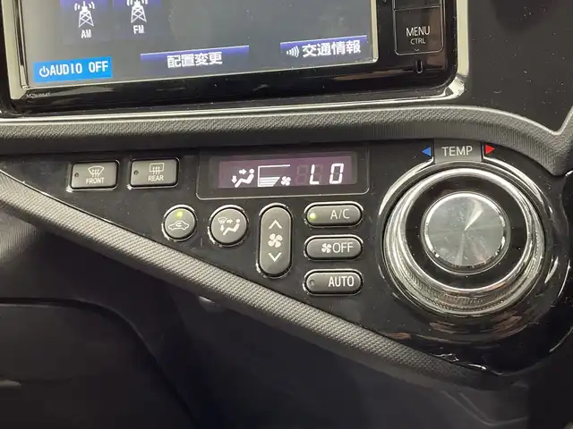 トヨタ アクア G G’s 栃木県 2015(平27)年 5.9万km ライムホワイトパールクリスタルシャイン 純正ナビ/(Bluetooth/CD/DVD/フルセグTV/MSV/SD)/ミラー型ドラレコ/バックカメラ/ETC/ハーフレザーシート/オートライト/LEDヘッドライト/横滑り防止装置/フォグランプ/スマートキー/プッシュスタート/アイドリングストップ/ステアリングスイッチ/ウィンカーミラー/電動格納ミラー/純正17インチアルミホイール/純正フロアマット/デイライト/ドアバイザー