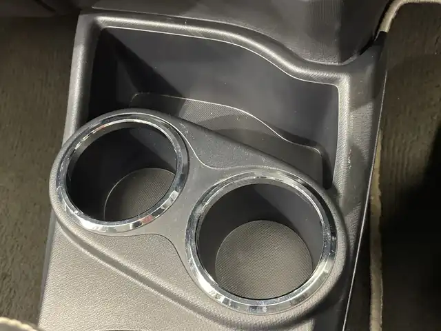 トヨタ アクア G G’s 栃木県 2015(平27)年 5.9万km ライムホワイトパールクリスタルシャイン 純正ナビ/(Bluetooth/CD/DVD/フルセグTV/MSV/SD)/ミラー型ドラレコ/バックカメラ/ETC/ハーフレザーシート/オートライト/LEDヘッドライト/横滑り防止装置/フォグランプ/スマートキー/プッシュスタート/アイドリングストップ/ステアリングスイッチ/ウィンカーミラー/電動格納ミラー/純正17インチアルミホイール/純正フロアマット/デイライト/ドアバイザー