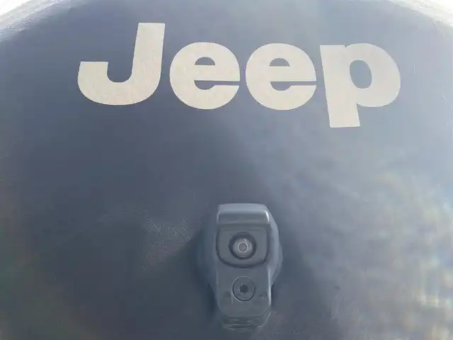 クライスラー・ジープ ジープ ラングラー アンリミテッド サハラ 福岡県 2023(令5)年 2.8万km 白 １オーナー/ACC/純正ナビ/フルセグ/バックカメラ/フロントカメラ/黒革/シートヒーター/ステアリングヒーター/ETC/前後ドラレコ/前後コーナーセンサー/オートライト/保証書/取説/スペアキー