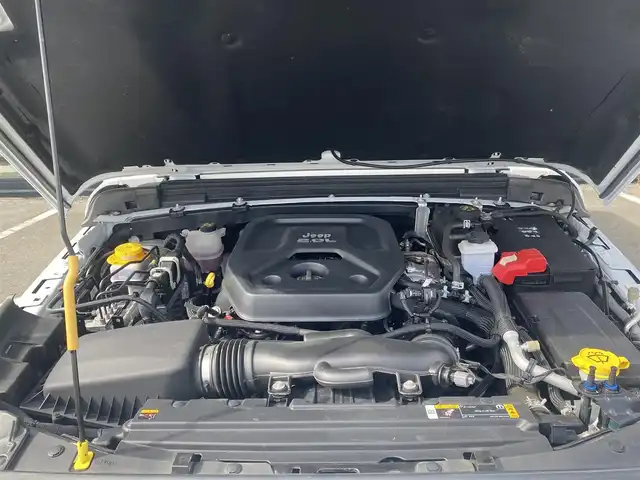 クライスラー・ジープ ジープ ラングラー アンリミテッド サハラ 福岡県 2023(令5)年 2.8万km 白 １オーナー/ACC/純正ナビ/フルセグ/バックカメラ/フロントカメラ/黒革/シートヒーター/ステアリングヒーター/ETC/前後ドラレコ/前後コーナーセンサー/オートライト/保証書/取説/スペアキー