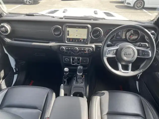 クライスラー・ジープ ジープ ラングラー アンリミテッド サハラ 福岡県 2023(令5)年 2.8万km 白 １オーナー/ACC/純正ナビ/フルセグ/バックカメラ/フロントカメラ/黒革/シートヒーター/ステアリングヒーター/ETC/前後ドラレコ/前後コーナーセンサー/オートライト/保証書/取説/スペアキー