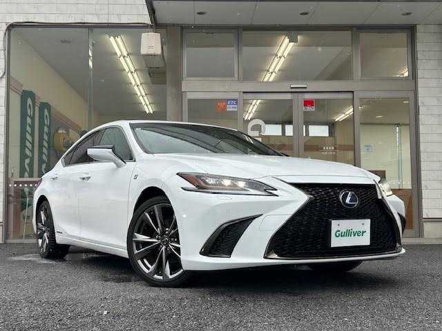 レクサス ＥＳ 300h Fスポーツ 埼玉県 2019(平31)年 4万km ホワイトノーヴァガラスフレーク メーカーナビ/【CD/DVD/フルセグ/Bluetooth】/バックカメラ/ムーンルーフ/レーダークルーズコントロール/プリクラッシュセーフティシステム/ブラインドスポットモニター/シーケンシャルターンランプ/3眼LEDヘッドライト/パワーシート/シートヒーター/エアーシート/ステアリングヒーター/ドライブレコーダー/ETC