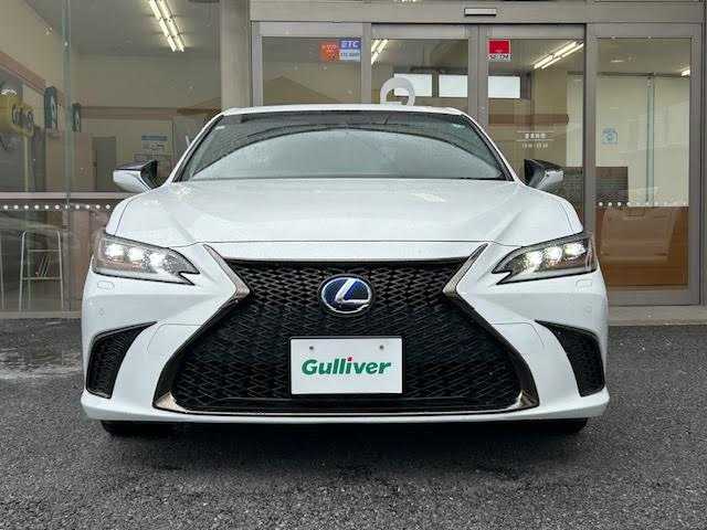 レクサス ＥＳ 300h Fスポーツ 埼玉県 2019(平31)年 4万km ホワイトノーヴァガラスフレーク メーカーナビ/【CD/DVD/フルセグ/Bluetooth】/バックカメラ/ムーンルーフ/レーダークルーズコントロール/プリクラッシュセーフティシステム/ブラインドスポットモニター/シーケンシャルターンランプ/3眼LEDヘッドライト/パワーシート/シートヒーター/エアーシート/ステアリングヒーター/ドライブレコーダー/ETC