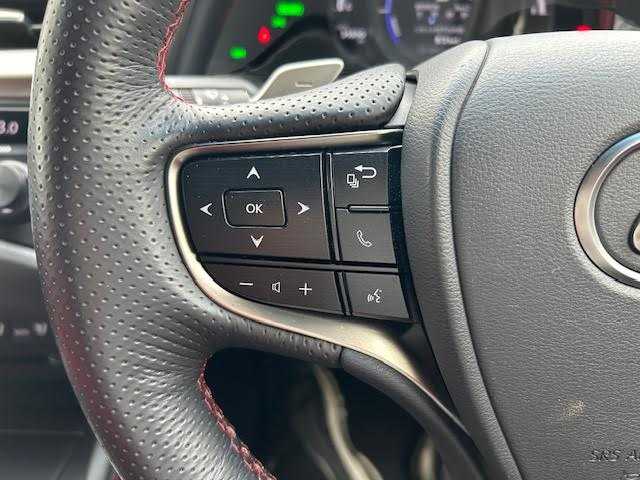 レクサス ＥＳ 300h Fスポーツ 埼玉県 2019(平31)年 4万km ホワイトノーヴァガラスフレーク メーカーナビ/【CD/DVD/フルセグ/Bluetooth】/バックカメラ/ムーンルーフ/レーダークルーズコントロール/プリクラッシュセーフティシステム/ブラインドスポットモニター/シーケンシャルターンランプ/3眼LEDヘッドライト/パワーシート/シートヒーター/エアーシート/ステアリングヒーター/ドライブレコーダー/ETC