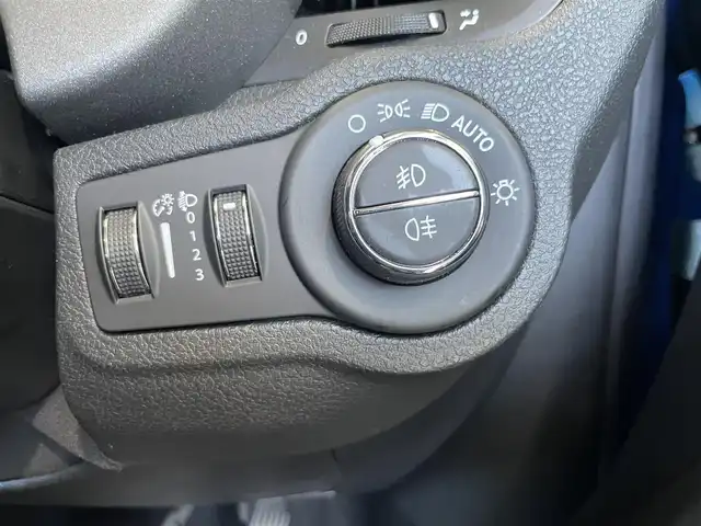 フィアット フィアット ５００Ｘ グランビスタ 静岡県 2021(令3)年 1.9万km 青Ｍ ディスプレイオーディオ/サンルーフ/衝突軽減ブレーキ/アクティブクルーズコントロール/レーンアシスト/ブラインドスポットアシスト/コーナーセンサー/バックカメラ/レザーシート/パワーシート/シートヒーター/LEDヘッドライト/前後ドライブレコーダー/ETC