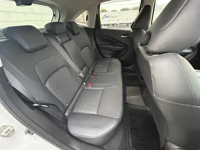 日産 ノート オーテック Xオーバー FOUR +アクティブ 埼玉県 2023(令5)年 2.3万km ピュアホワイトパール 登録時22341km/ワンオーナー/4WD/日産コネクトナビ(AM/FM/BT/フルセグTV)/B・F・S・全方位カメラ/純正ドライブレコーダー（前）/クルーズコントロール追従有/BSM/プロパイロット/前後コーナーセンサー/置くだけ充電/ビルトインETC2.0/純正フロアマット/純正ドアバイザー/ルーフレール/ＡＵＴＥＣＨ専用インテリア/専用ブラックレザレットシート/専用ブラック本革巻ステアリング/前席シートヒーター/ステアリングヒーター/ステアリングスイッチ/AUTECH16インチAW/純正ＬＥＤヘッドライト/フォグランプ/オートライト/トノカバー/横滑り防止装置/プッシュスタート/スマートキー/スペアキー1本/車両/ナビ取扱説明書/保証書