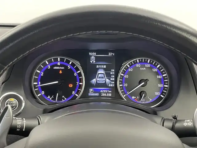 日産 スカイライン 200GT－t タイプSP 埼玉県 2015(平27)年 4.3万km ダークメタルグレー 純正ナビ　アラウンドビューモニター　ＢＯＳＥサウンド　黒レザー　ビルトインＥＴＣ　ミラー型ドライブレコーダー　シートヒーター　メモリシート　純正アルミホイール　オートライト　ＬＥＤライト　地デジＴＶ