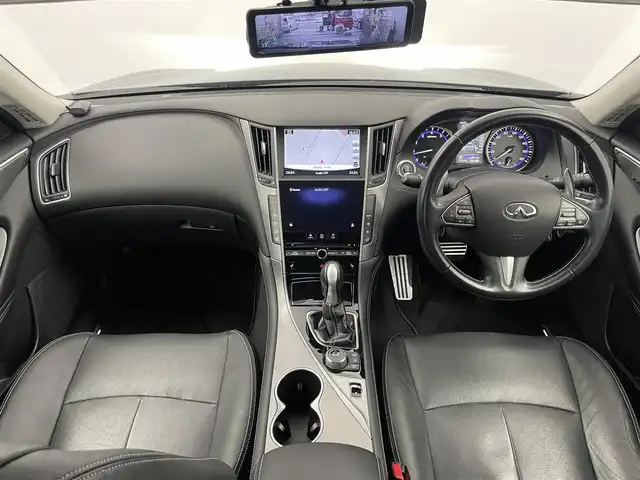 日産 スカイライン 200GT－t タイプSP 埼玉県 2015(平27)年 4.3万km ダークメタルグレー 純正ナビ　アラウンドビューモニター　ＢＯＳＥサウンド　黒レザー　ビルトインＥＴＣ　ミラー型ドライブレコーダー　シートヒーター　メモリシート　純正アルミホイール　オートライト　ＬＥＤライト　地デジＴＶ
