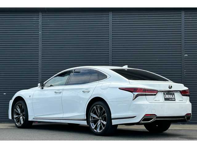 レクサス ＬＳ 500 Fスポーツ 茨城県 2018(平30)年 5.6万km ホワイトノーヴァガラスフレーク サンル-フ /マクレビ /HUD /サラウンドビューモニター /黒革 /シートヒーター /ベンチレーション /M付パワーシート /デジタルインナーミラー /レクサスSFT /ACC /LKA /BSM /RCTA /パワートランク /三眼LED /ナビ /12セグ /BT/USB/DVD /パークセンサー /ETC2.0 /禁煙車