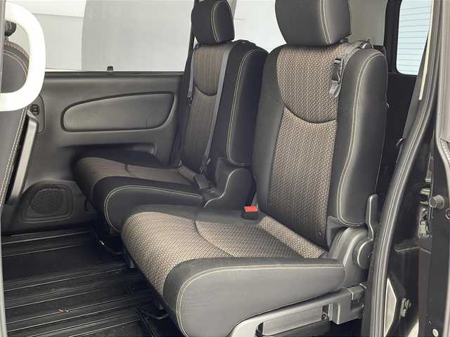 日産 セレナ ハイウェイS S HV Aセーフ 沖縄県 2014(平26)年 8万km タイガーアイブラウン 純正ナビ（MC314D-W）/ ＴＶ/ＣＤ/ＤＶＤ/Ｂｌｕｅｔｏｏｔｈ　/アラウンドビューモニター/フリップダウンモニター　/ドライブレコーダー（HDR352－GH)/ビルトインETC/両側パワースライドドア/クルーズコントロール/オートライト/純正16インチAW/社外フロアマット/スマートキー　/スペアキー