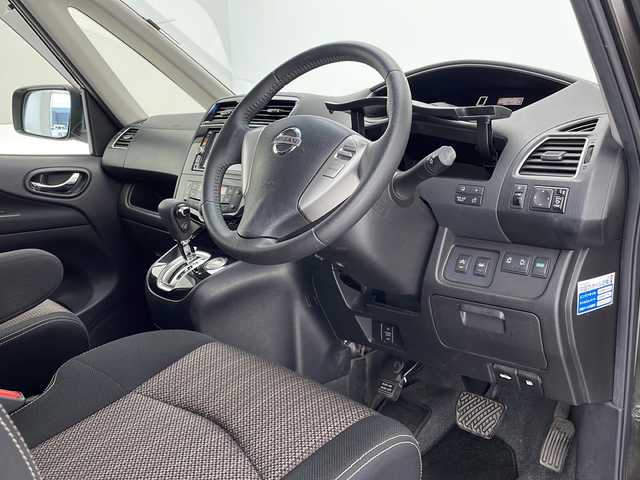 日産 セレナ ハイウェイS S HV Aセーフ 沖縄県 2014(平26)年 8万km タイガーアイブラウン 純正ナビ（MC314D-W）/ ＴＶ/ＣＤ/ＤＶＤ/Ｂｌｕｅｔｏｏｔｈ　/アラウンドビューモニター/フリップダウンモニター　/ドライブレコーダー（HDR352－GH)/ビルトインETC/両側パワースライドドア/クルーズコントロール/オートライト/純正16インチAW/社外フロアマット/スマートキー　/スペアキー