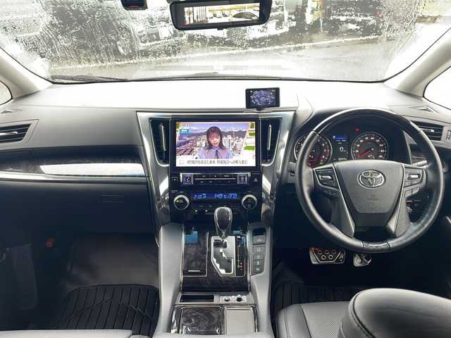 トヨタ アルファード S Cパッケージ 新潟県 2019(平31)年 5.6万km ホワイトパールクリスタルシャイン ４WD/モデリスタエアロ（フロント、リア）/ALPINE11インチナビ/（BT／AM/ FM／DVD）/バックカメラ/フルセグTV/フリップダウンモニター/ブラインドスポットモニター/衝突軽減ブレーキ/レーダークルーズコントロール/ステアリングヒーター/ステアリングスイッチ/パワーシート（運転席＋助手席）/シートヒーター（運転席＋助手席）/エアシート（運転席＋助手席）/電動リアゲート/LEDヘッドライト/フォグライト/ETC２．０/ドライブレコーダー/スペアキー/保証書/取扱説明書