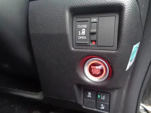 ホンダ Ｎ ＢＯＸ カスタム G L ホンダセンシング 鹿児島県 2020(令2)年 9.8万km クリスタルブラックパール ワンオーナー/車検令和9年3月まで/取説、ナビ取説、保証書あり/純正Gathersナビ(VXM-214VFi)/バックカメラ、フルセグTV、DVD/ブルートゥースオーディオ、SD音録/ホンダセンシング/レーダークルーズコントロール/前席左右シートヒーター/LEDヘッドライト/LEDフォグライト/左側パワースライドドア/ビルトインETC/サイドカーテンエアバッグ/プッシュスタート/スマートキー2個あり